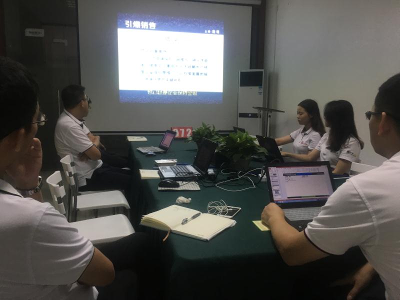  72期瓜瓜早課堂-你以為在火車上賣盒飯很簡單？